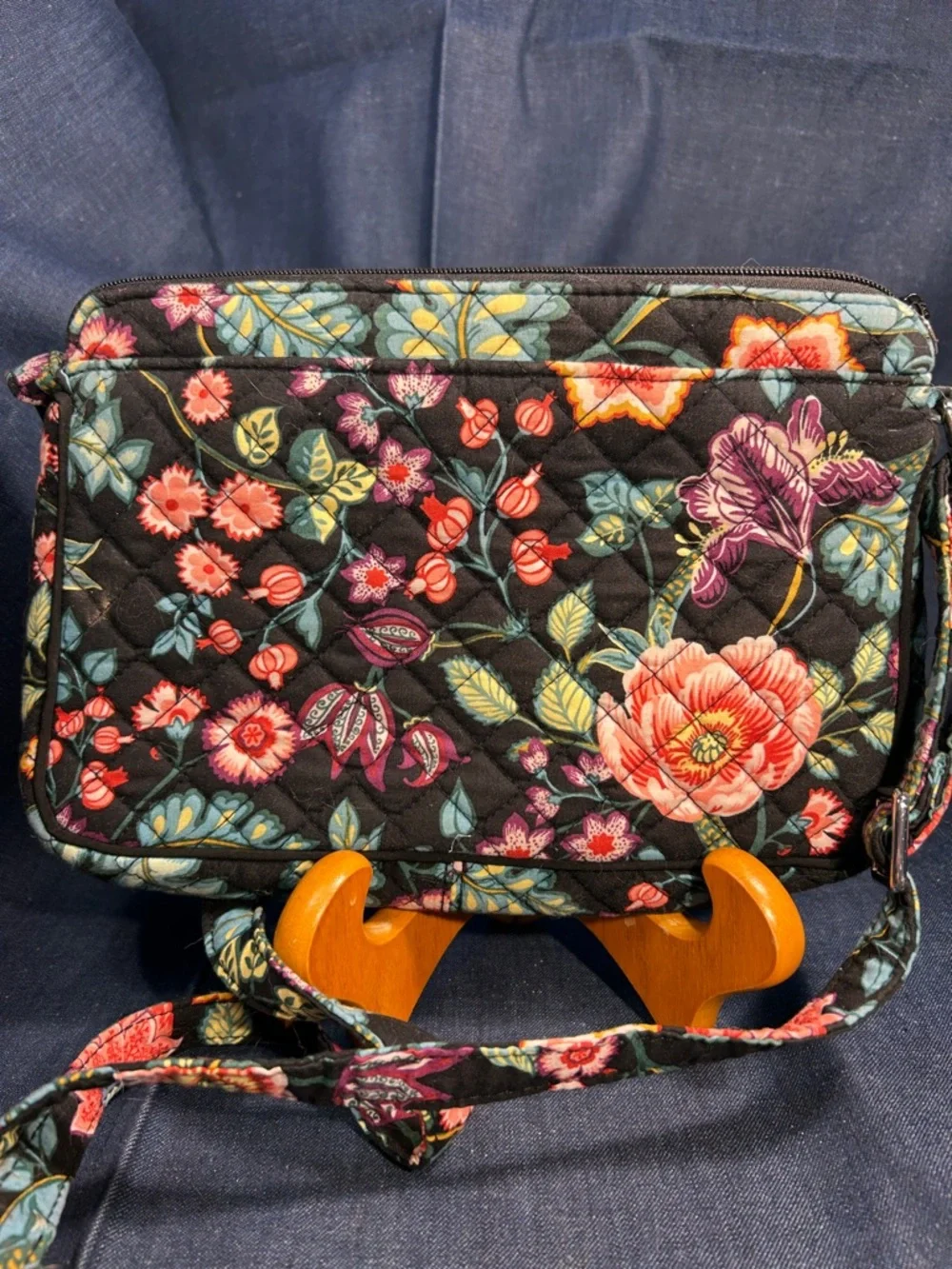 Vera Bradley cross body / shoulder pocketbook purse
